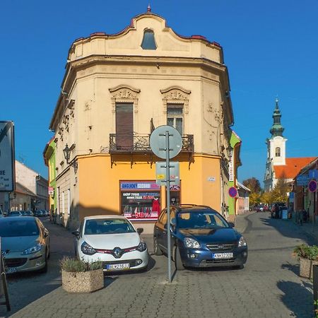 Apartman Anna Комарно Екстер'єр фото