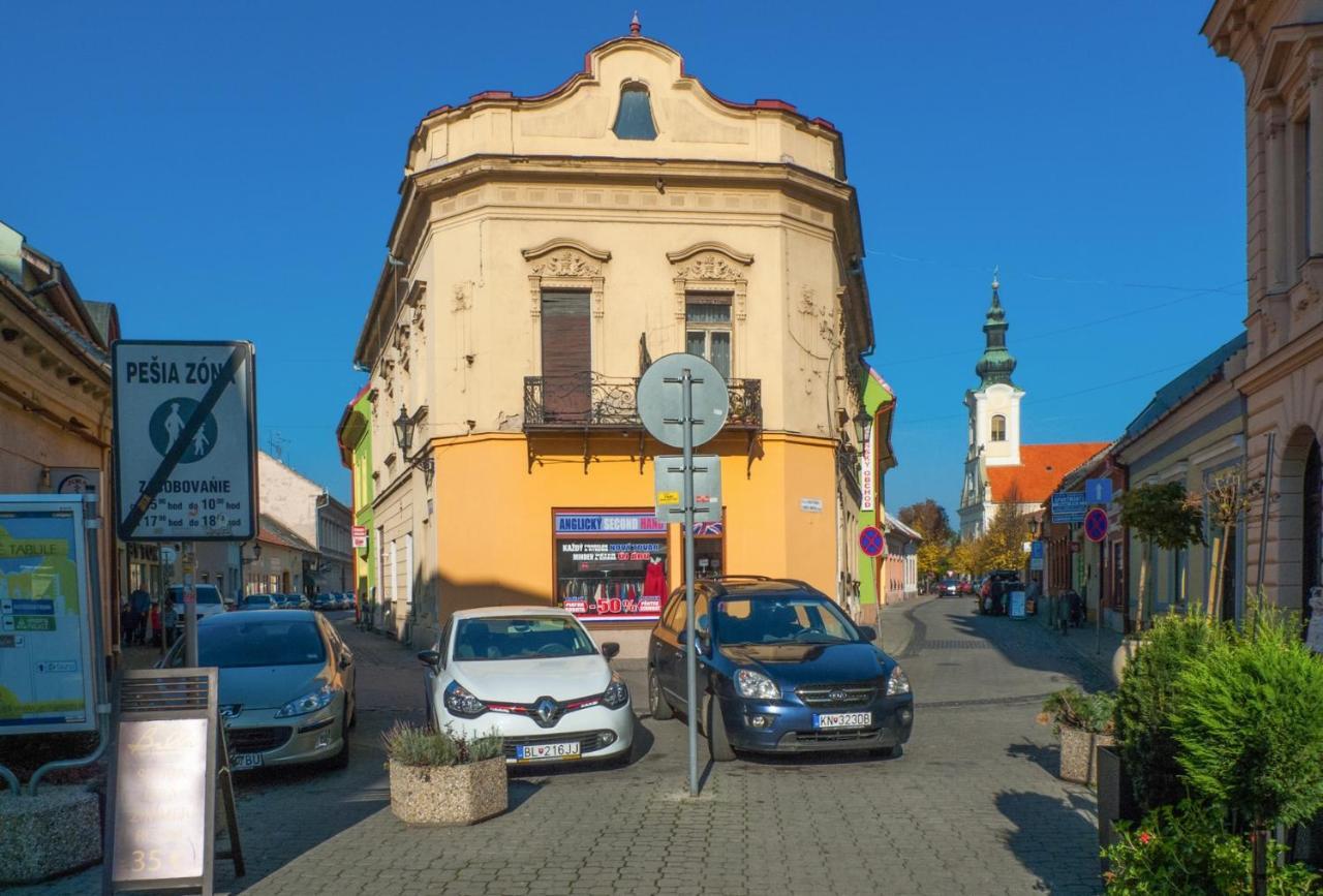 Apartman Anna Комарно Екстер'єр фото